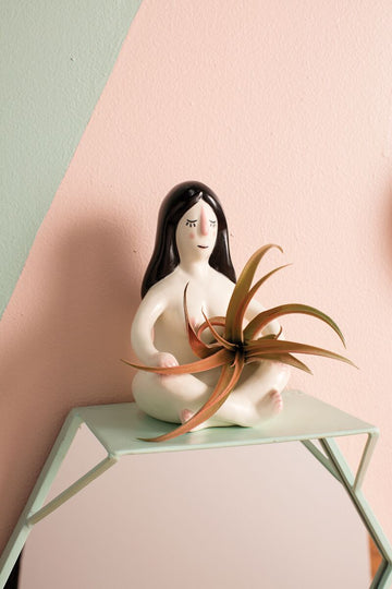 Nude Airplant Holder - Includes Blood Red Airplant